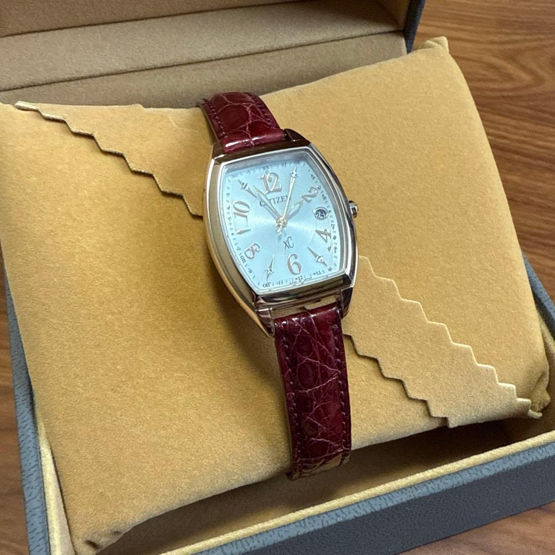 美品 シチズン Xc ES9394-56A クロコダイル 電波ソーラー ボルドー