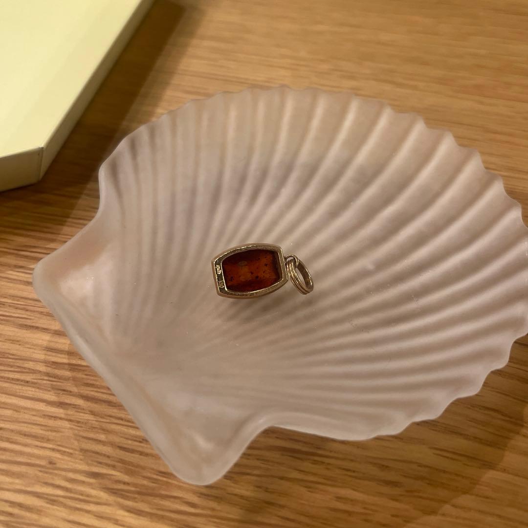 agete アガット アンバー　チャーム　10k 琥珀