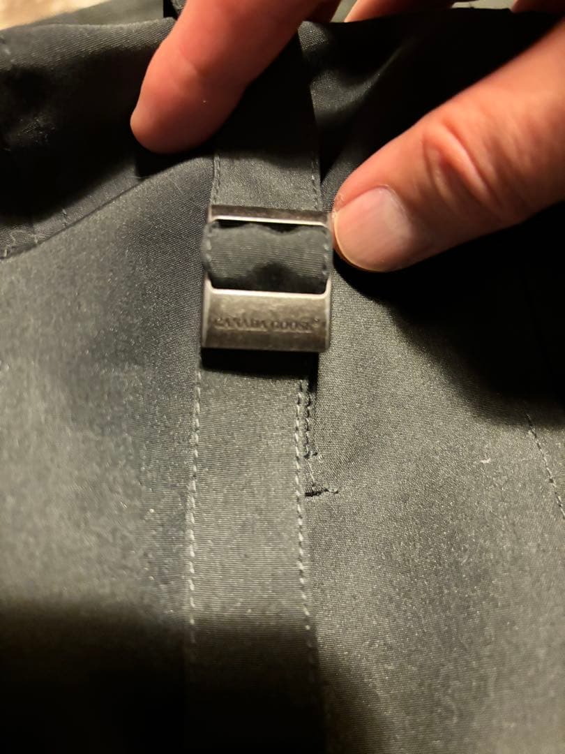 【新品同様　希少色】正規品カナダグースジャスパーオリーブ(ボルケーノ)Ｍサザビー