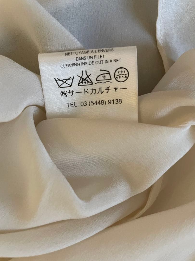 ☆着用画あり☆Givenchy 胸元のフリルが綺麗な長袖シルクブラウス