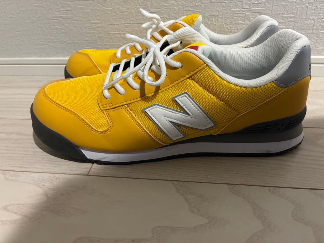 ニョーバランス　黄色　安全靴　靴