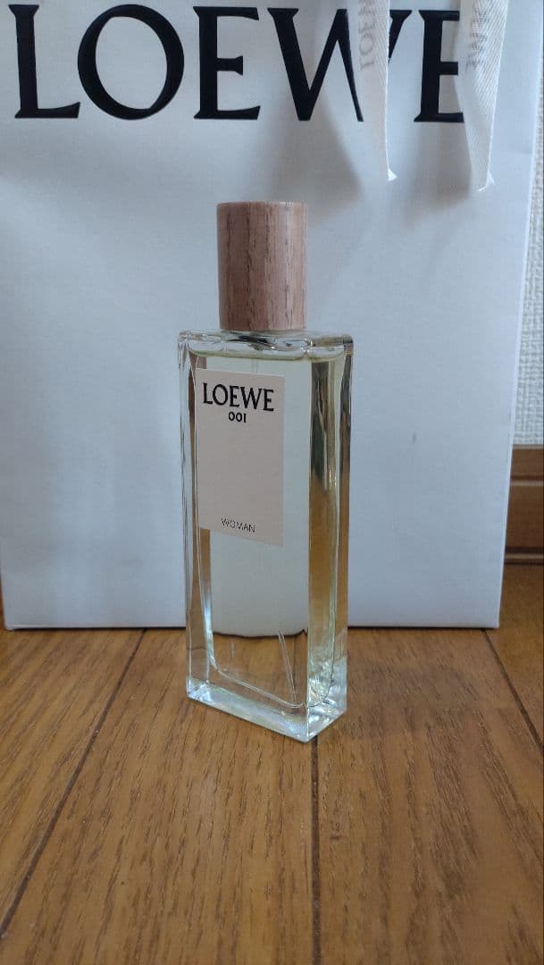 LOEWE 001 WOMAN 香水 専用袋付き