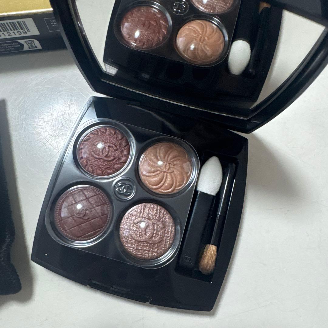 シャネル　アイシャドウパレット
