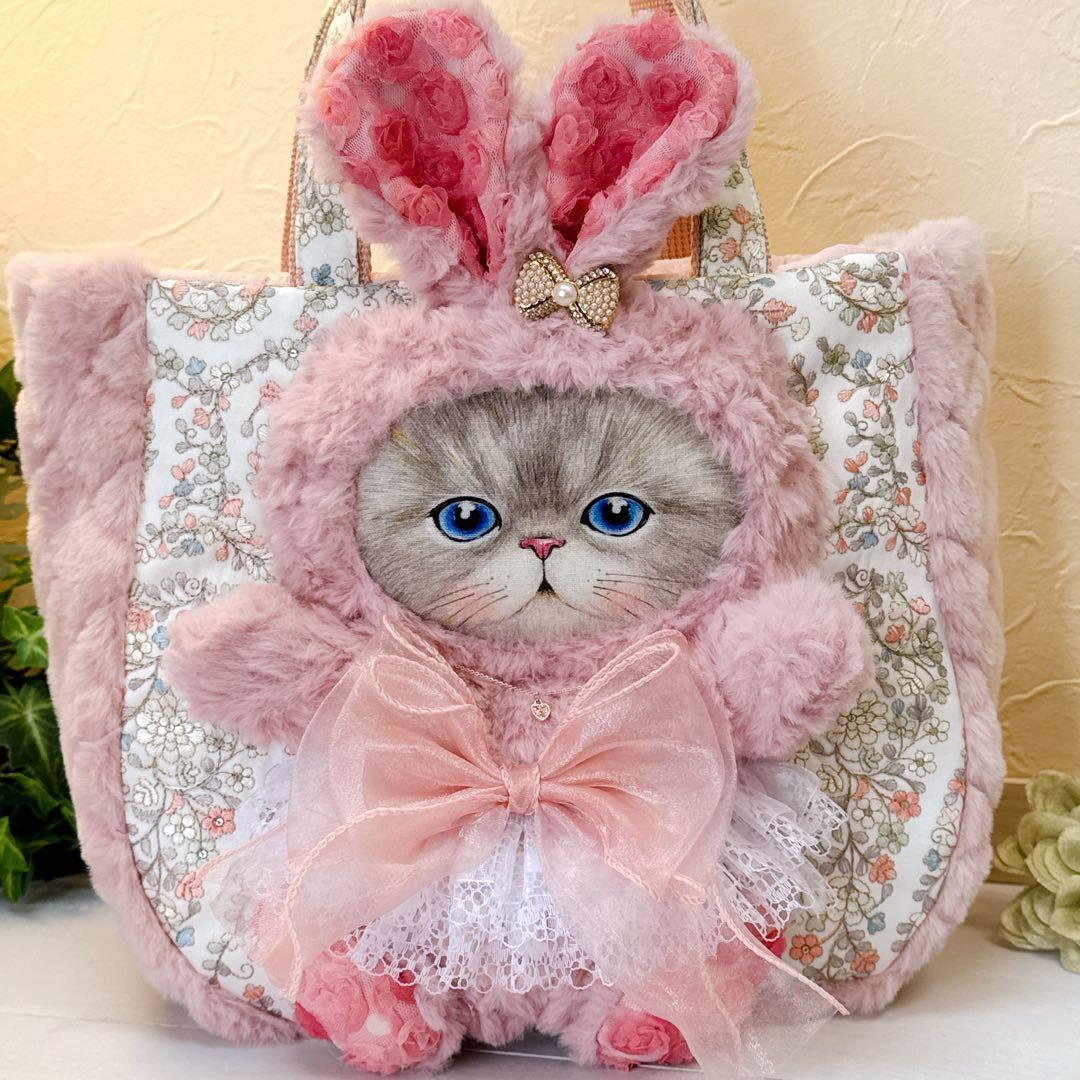 こ*ろ様 コヤンイサムチョン新作うさ着ぐるみルミちゃんのインド刺繍ラウンドトート
