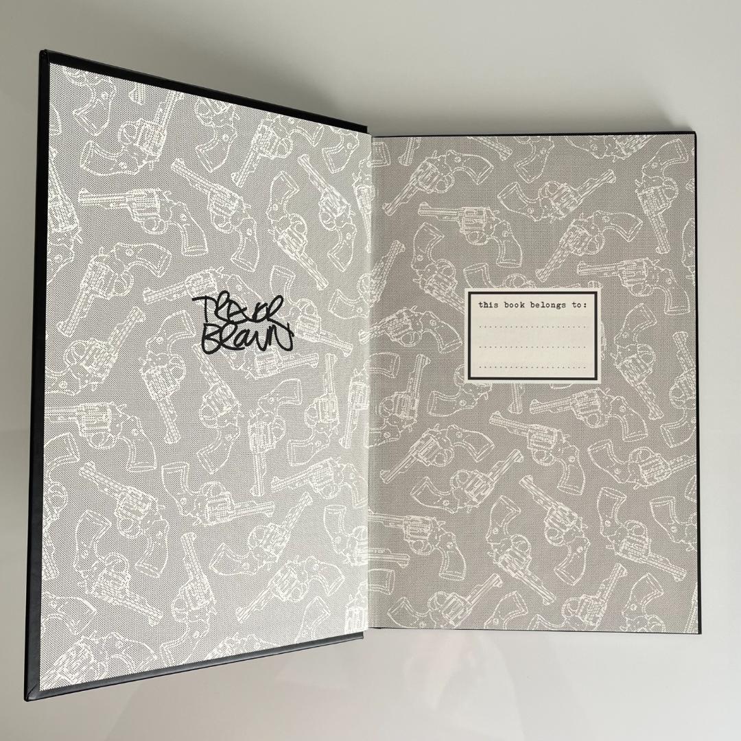 アート・デザイン・音楽 Trevor Brown, Black and White