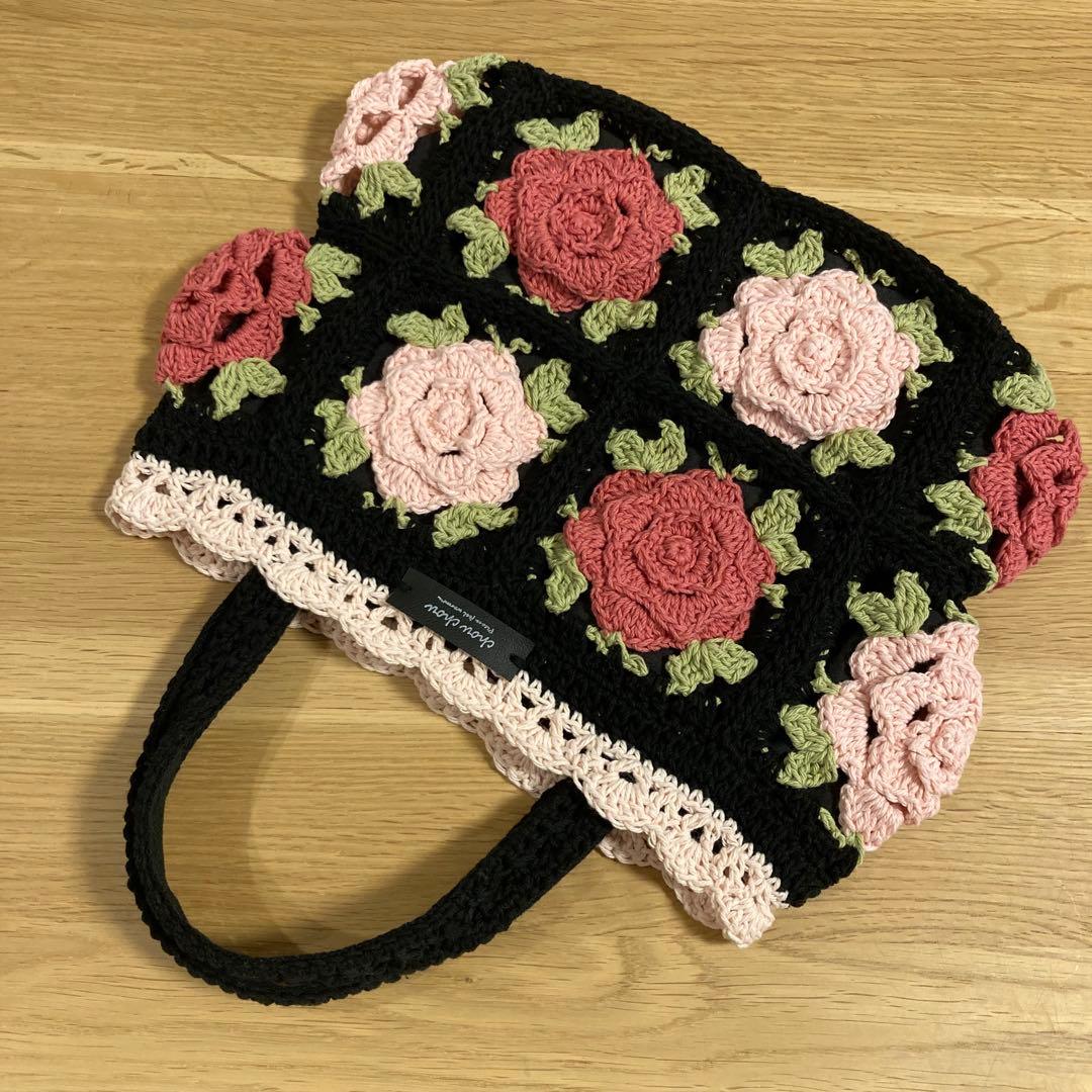 〈user_c7d7d101〉3点 黒 ピンクバラモチーフトートバッグ