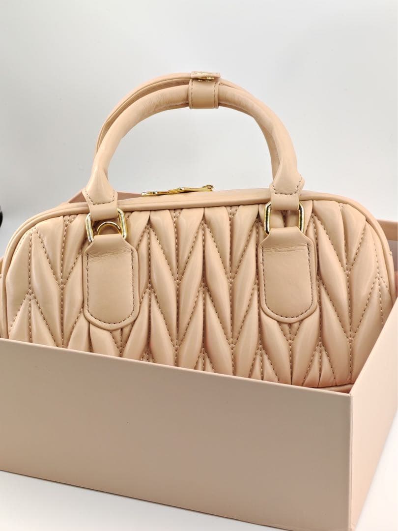 【お値下げ】MIU MIU ミニボストン キルティング ベージュ ゴールド金具