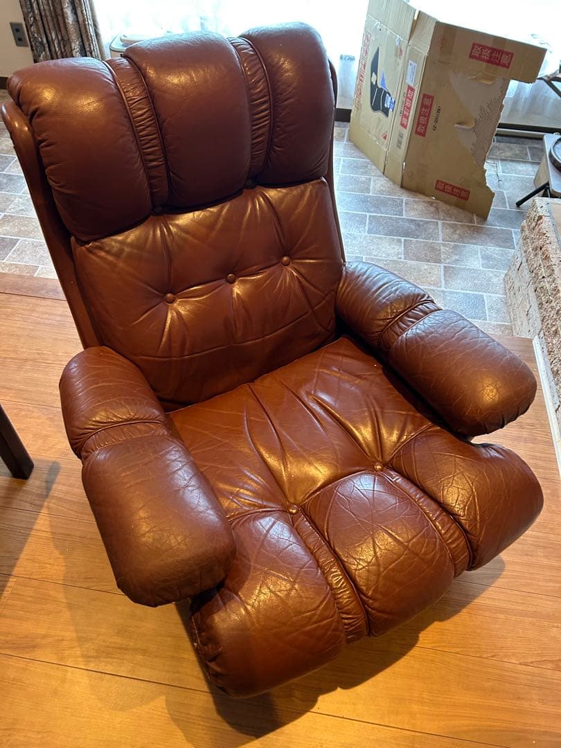 再出品　脅威の座り心地　ブラウン レザー　シングルソファ①