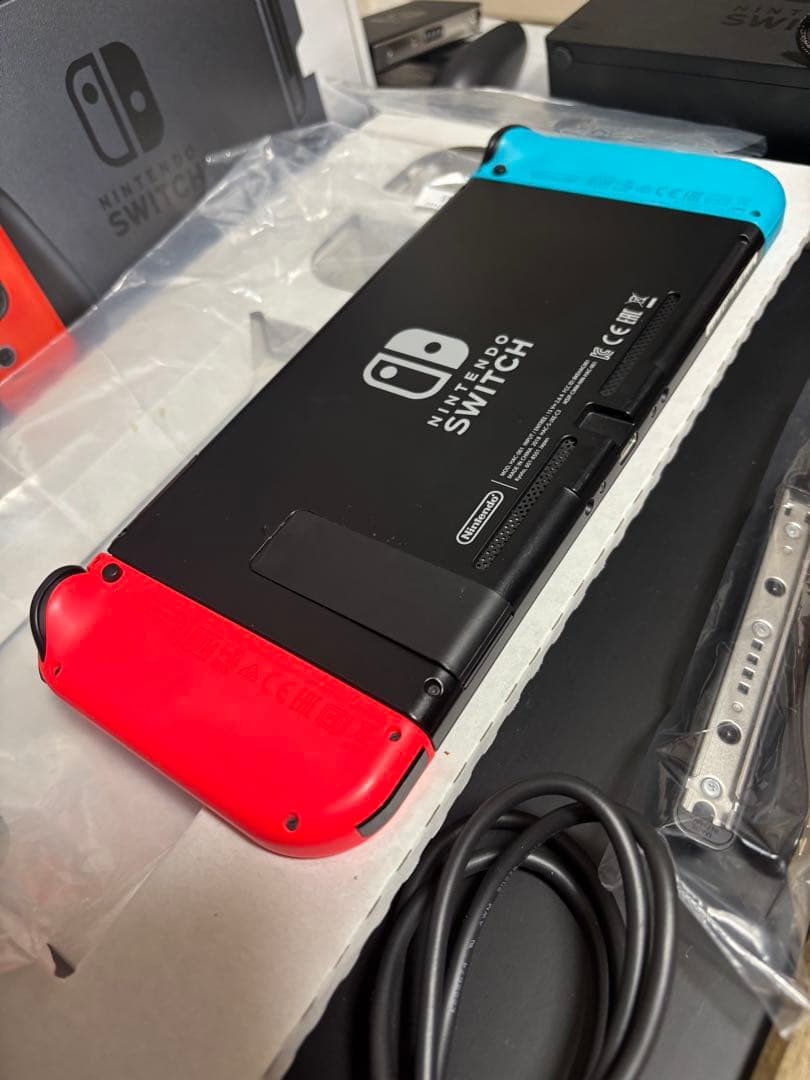 任天堂　Nintendo Switch 完品
