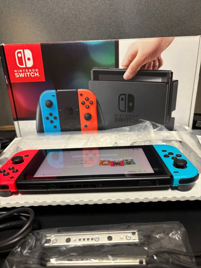 任天堂　Nintendo Switch 完品