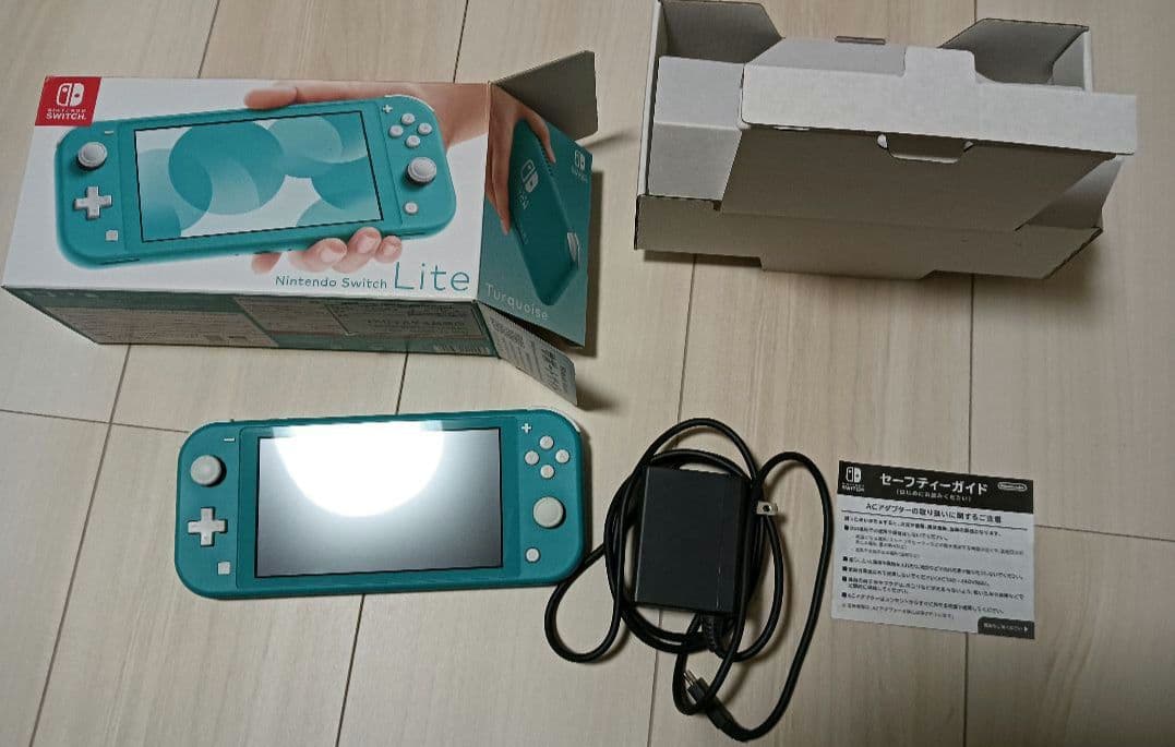 Nintendo Switch Lite ターコイズ 本体 ポーチ付き