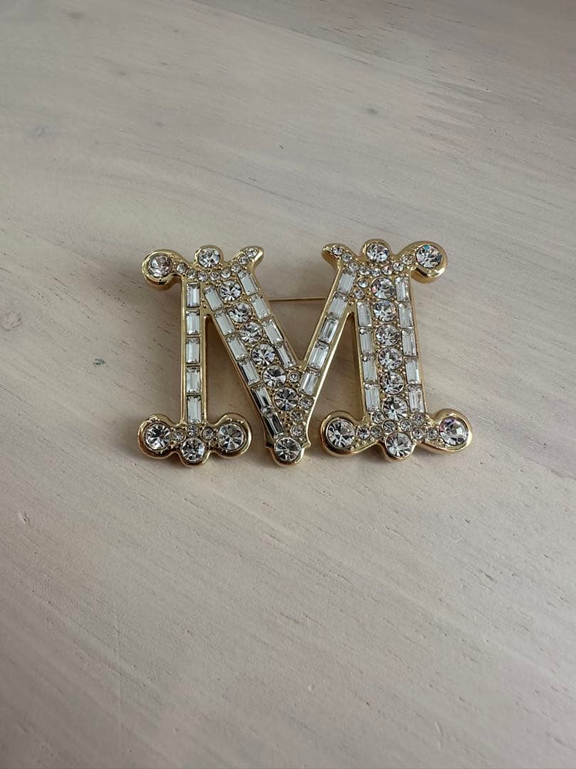 Max Maraクリスタル ブローチ -Optical white