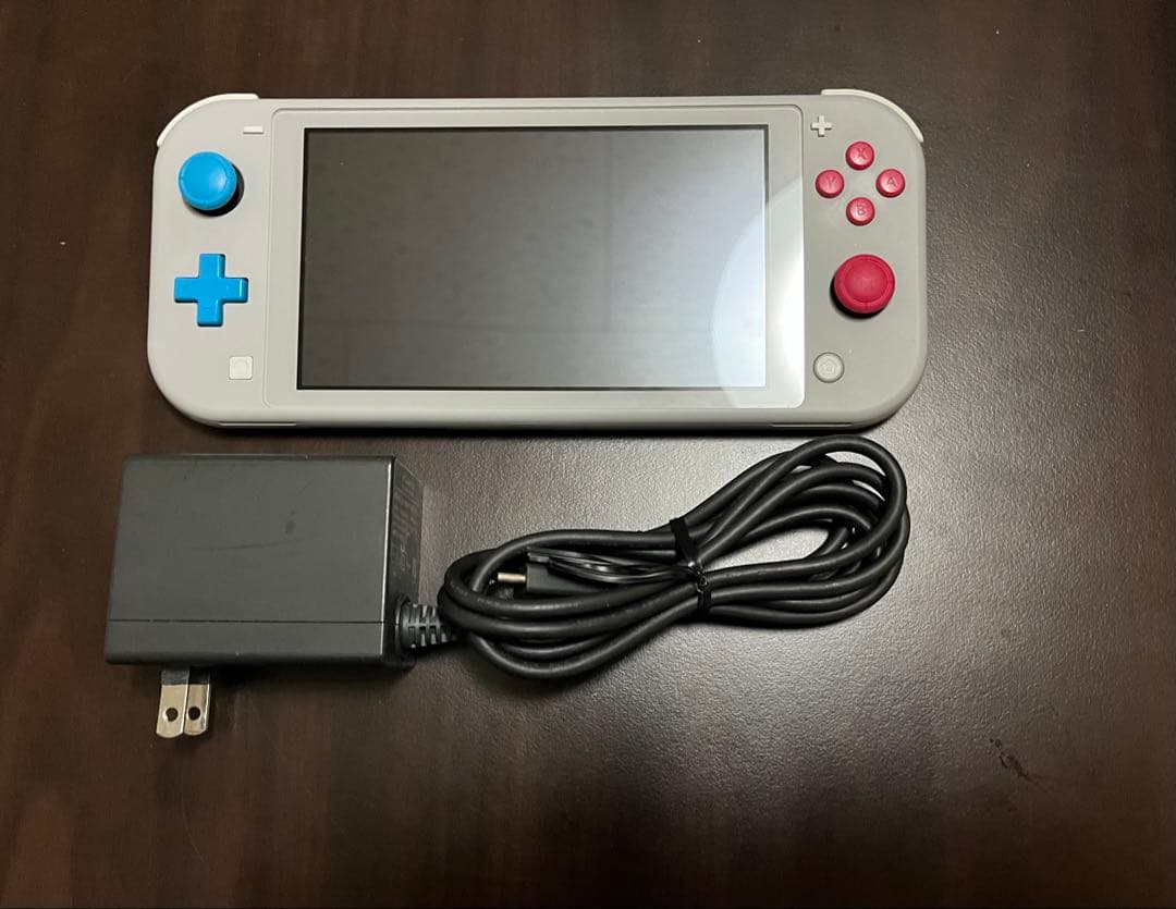 ニンテンドー switch Lite　本体　　ポケモンモデル