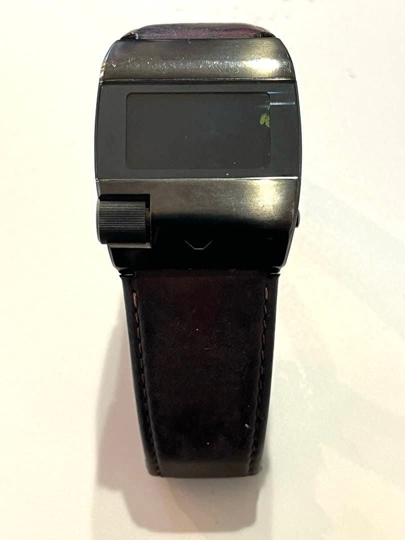 スイス製デジタル腕時計 Ventura V-Tec Delta