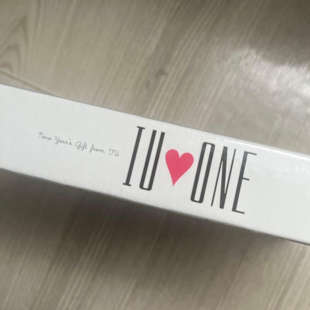 【IU♥ONE（アイユーワン）New Year’s Gift from IU】