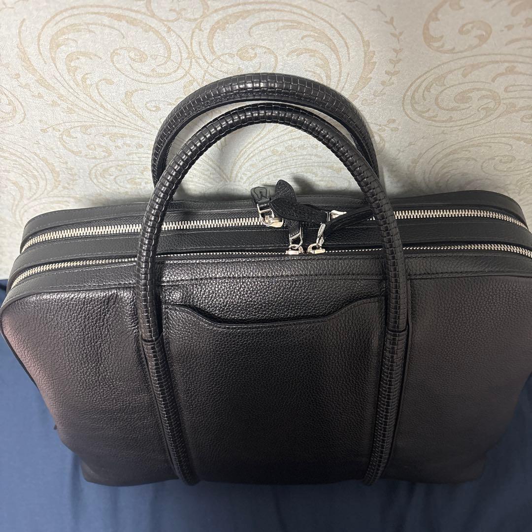 PELLE MORBIDA ブラックレザービジネスバッグ