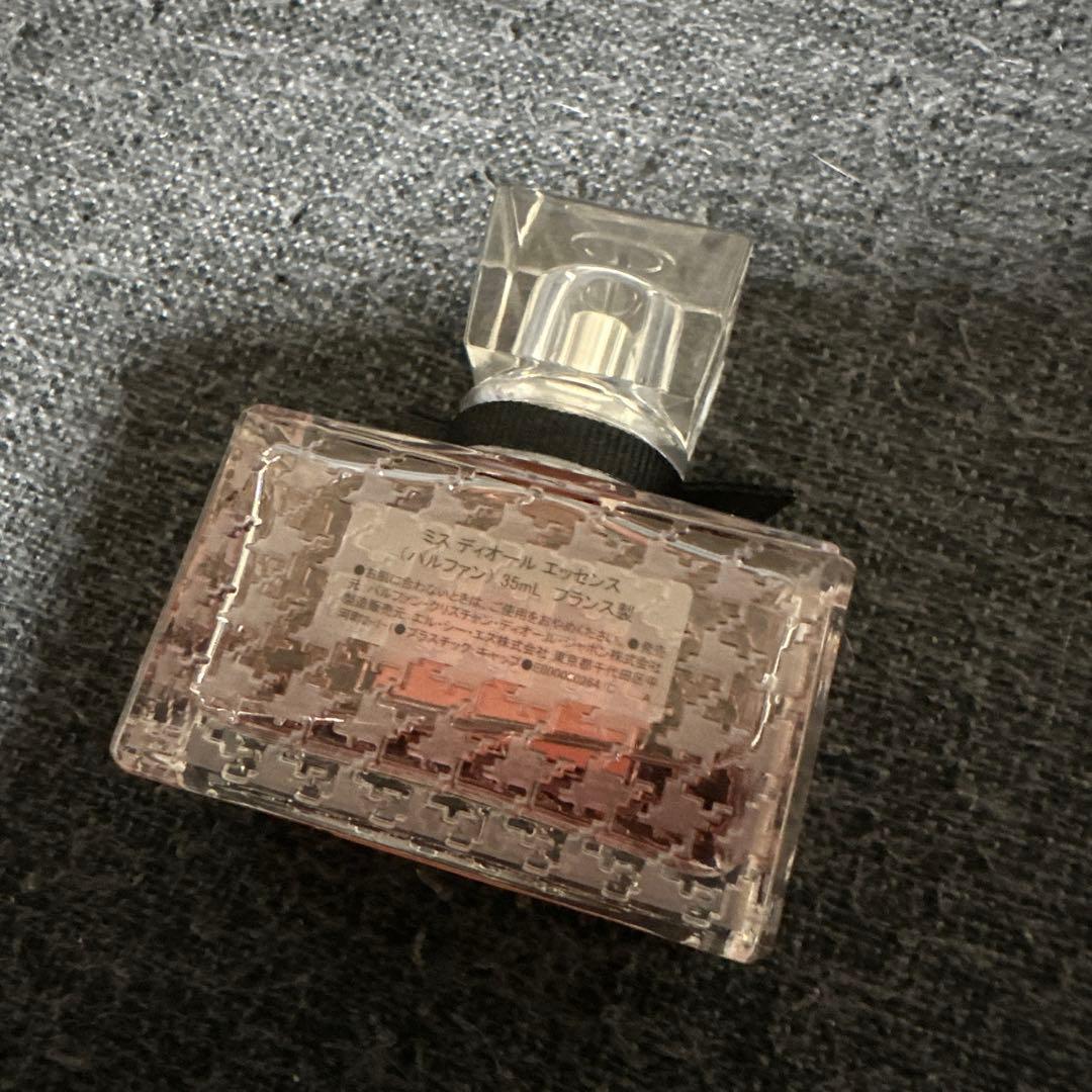 Miss Dior Essence 香水