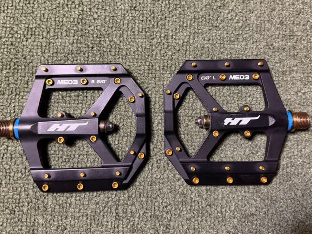 ノ*助様 破格 HT ME03T 試乗のみ 超軽量MTBフラットペダル