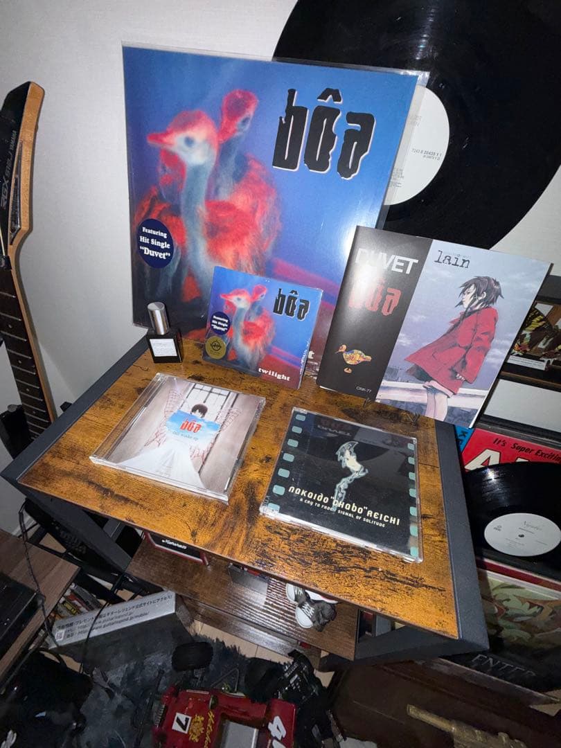 bôa Twilight serial experiments lain