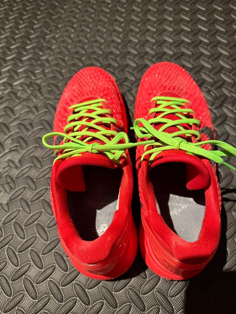 １/29まで　KOBE 6 PROTRO Reverse Grinch