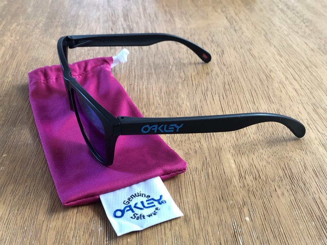 【未使用品】オークリー フロッグスキン