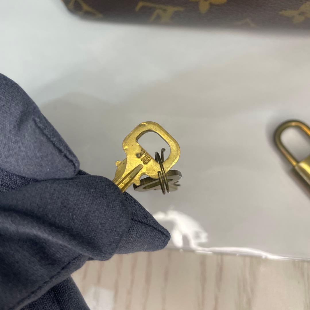 LOUIS VUITTON スピーディ 25 モノグラム ハンドバッグ 鍵付き