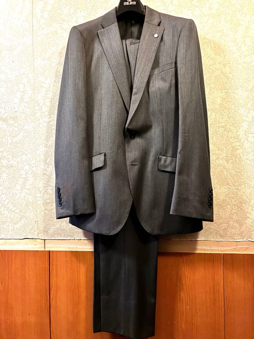 【ほぼ新品】P.S.F.A メンズスーツ ダークグレー(暗灰色) Y6 3ピース