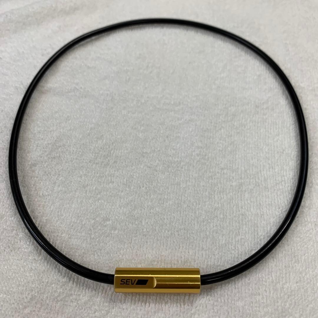 SEV ネックレス ブラック・ゴールド