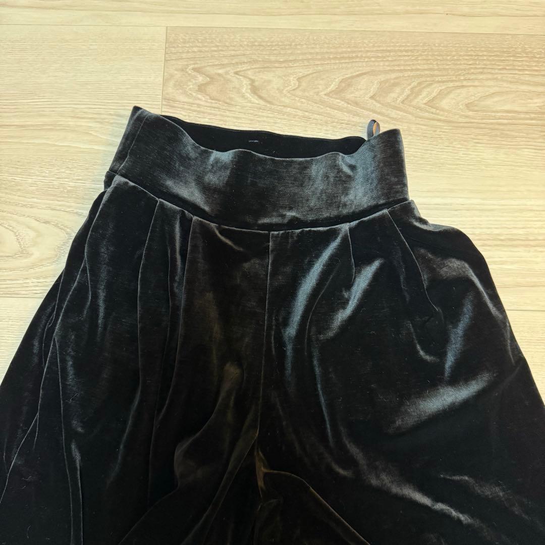 デイジーリン フォクシー FOXEY 黒 ベルベット ガウチョパンツ 38