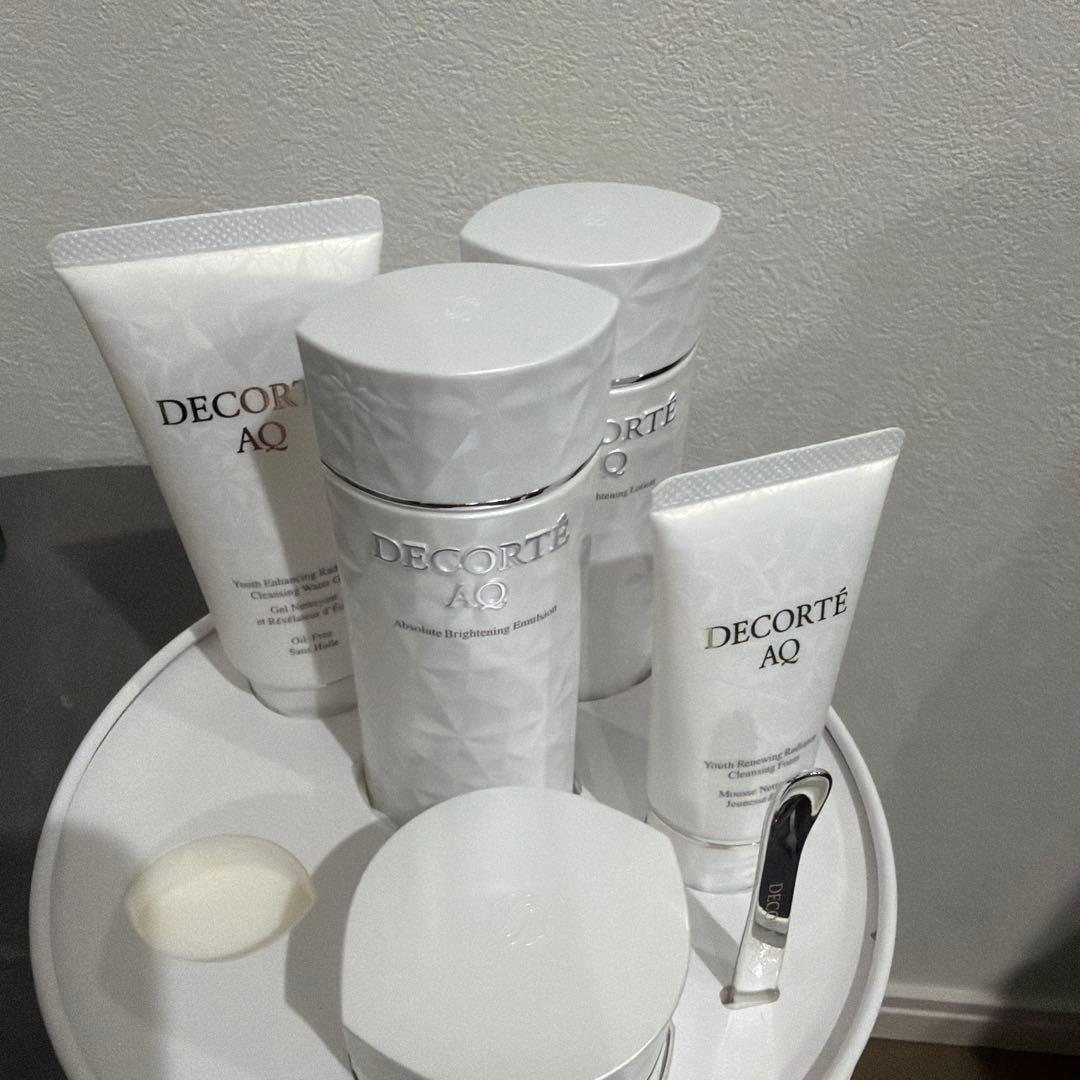 【新品未使用】コスメデコルテ　AQブライトラディアンスコフレⅡ