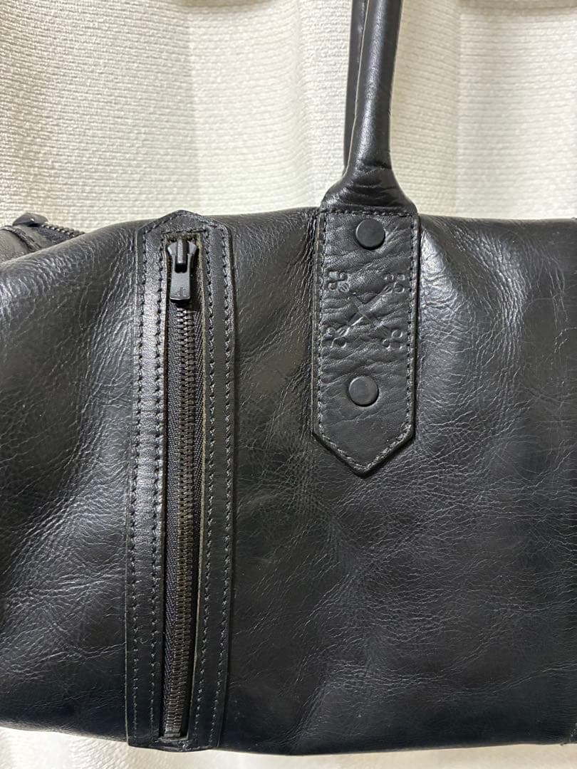 ネームレスイズ　nameless is 本革レザードラムバッグ