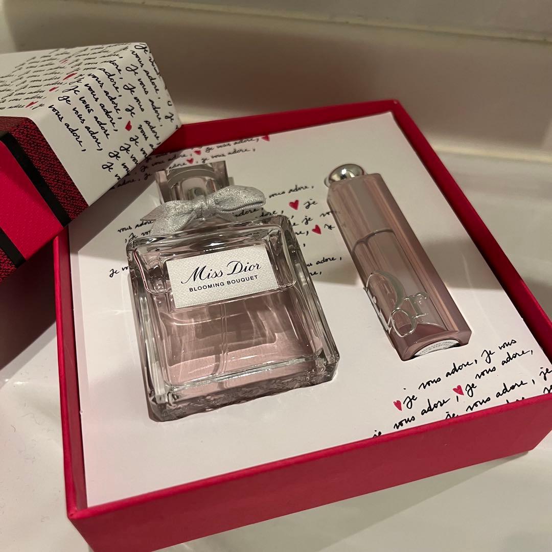 2026年バレンタイン限定ラッピングコフレセット　ミス ディオール＆リップバーム