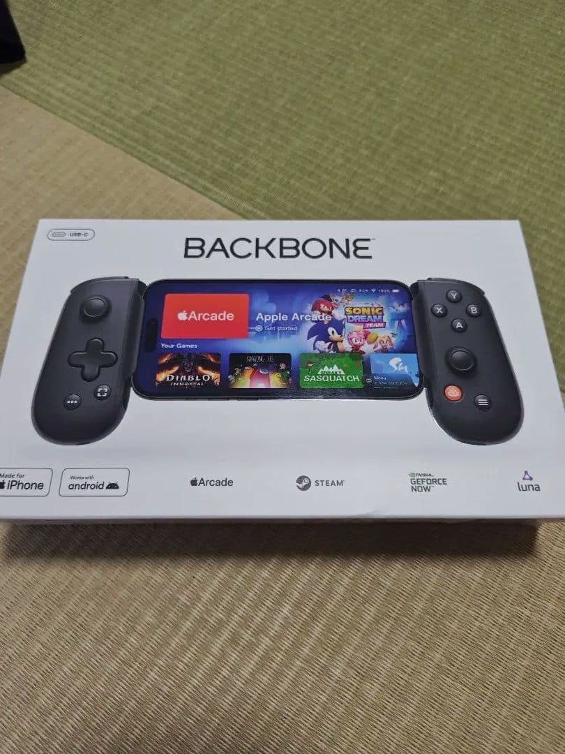 BACKBONE iPhone、Android用ゲームコントローラー