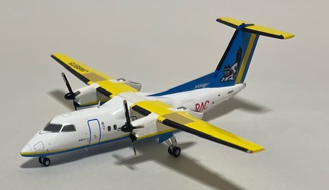 琉球エアコミュター８-Q100 JA8873