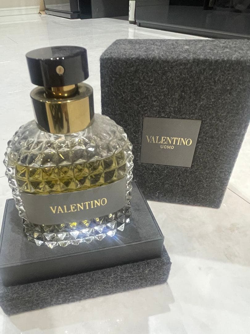 香水(男性用) VALENTINO UOMO Eau de Toilette 100ml