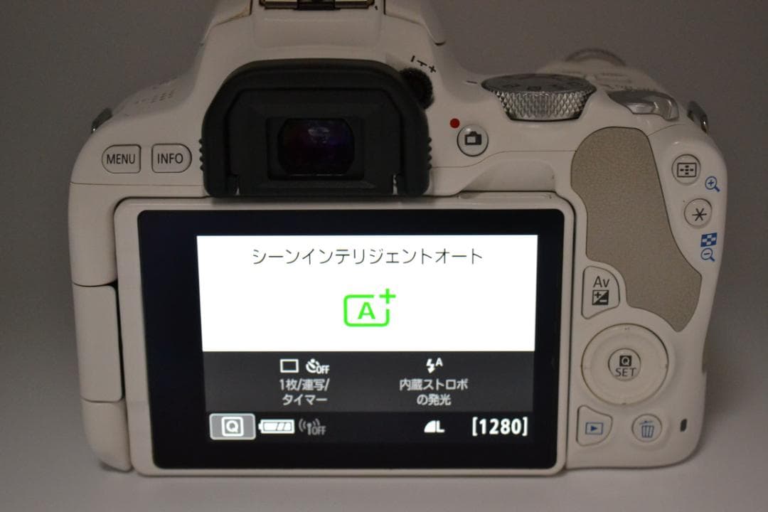 ■美品　S数8,337回■ キャノン　Canon Kiss X9 レンズキット