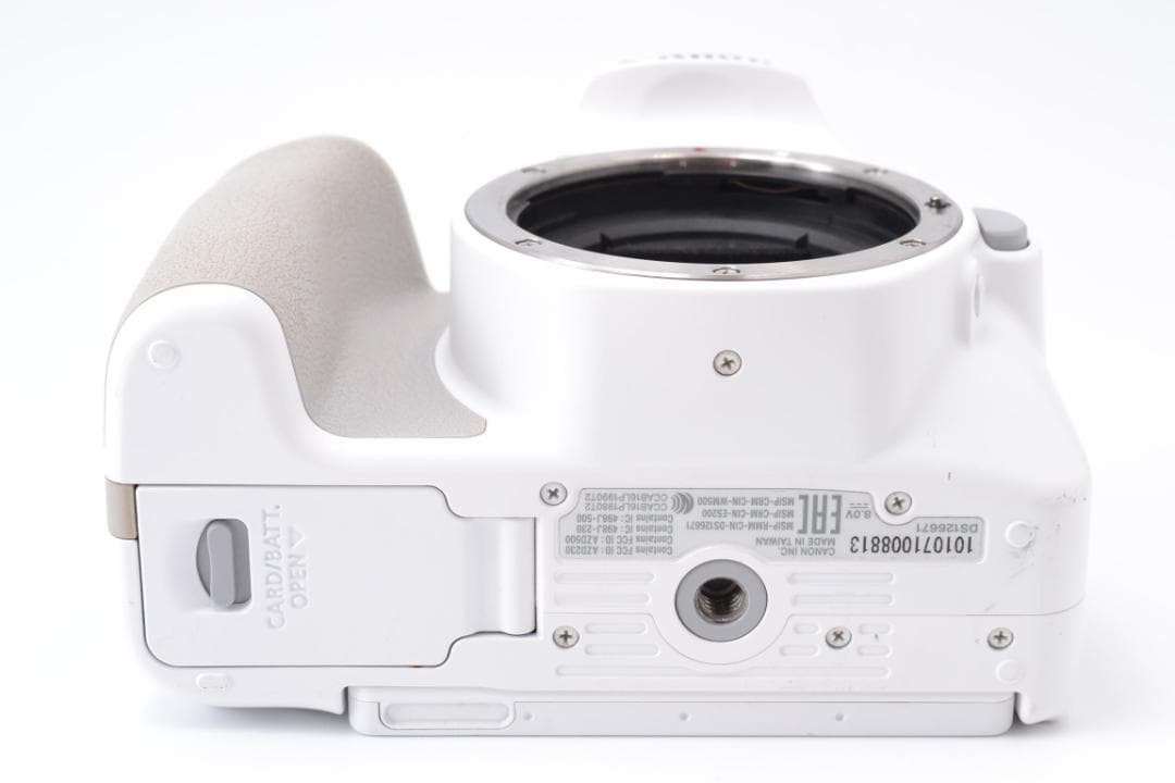 ■美品　S数8,337回■ キャノン　Canon Kiss X9 レンズキット