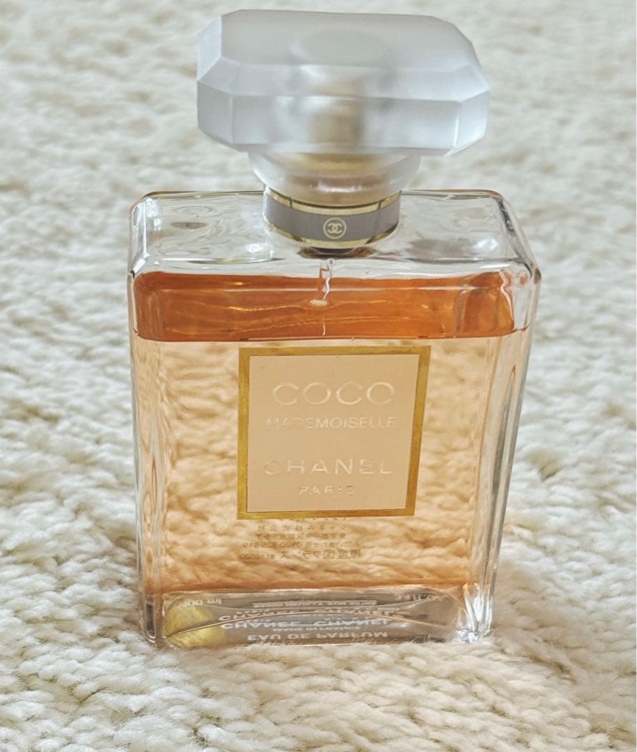 CHANEL 香水　ココ　マドモアゼル　オードゥ　パルファム　(ヴァポリザター)