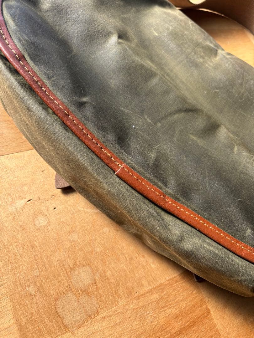 baraour バブアー ショルダーバッグオイルド 釣り メッセンジャーバック