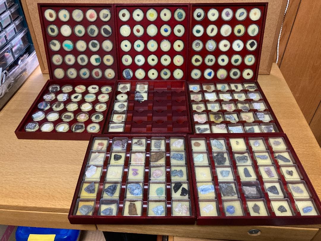 デアゴスティーニ トレジャーストーン　宝石・鉱物・鉱石　計182種類