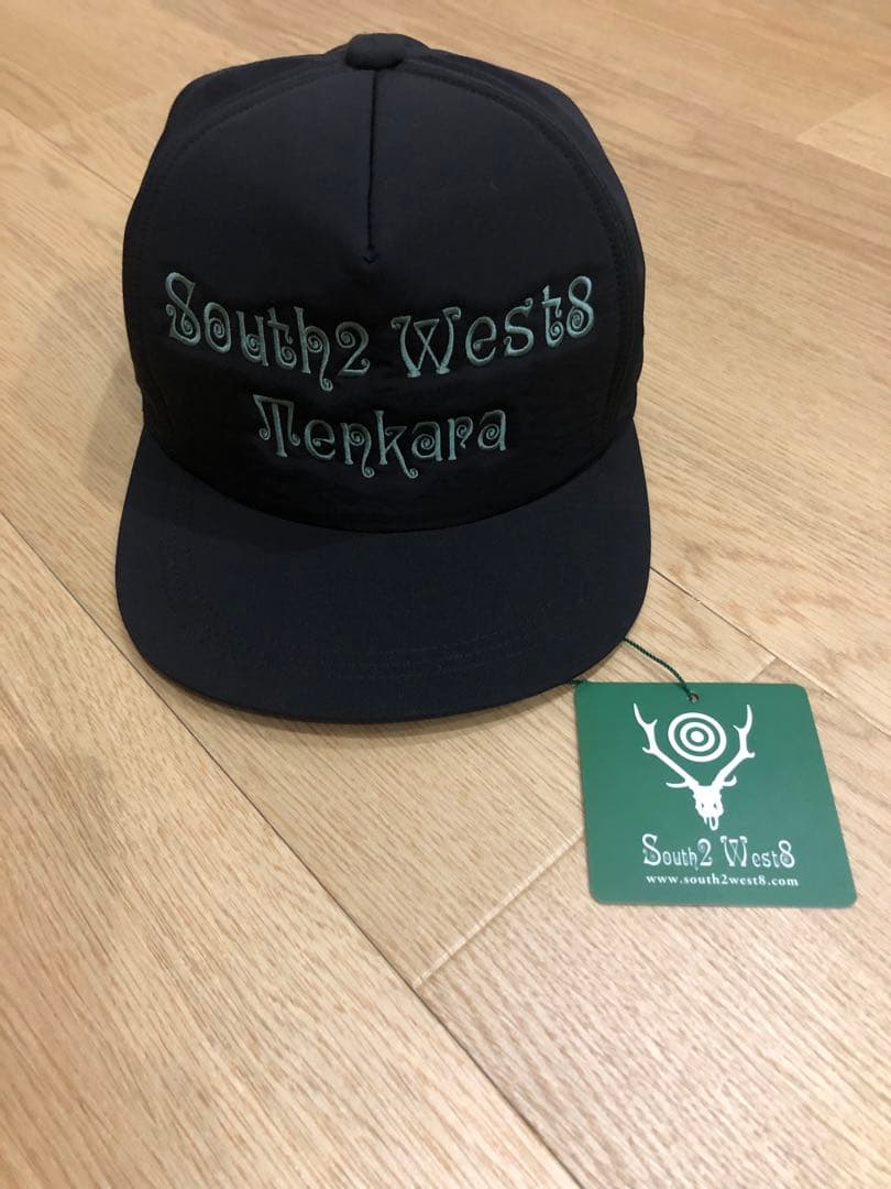 South2west8 トラッカーキャップ