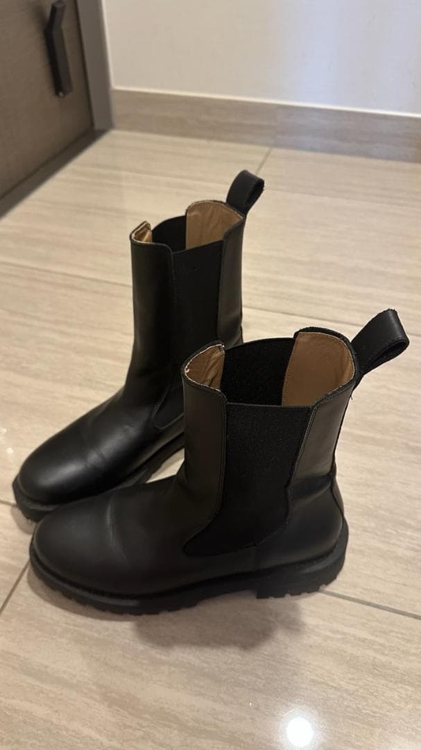 &OtherStories ブラック サイドゴアブーツ ラバーソール