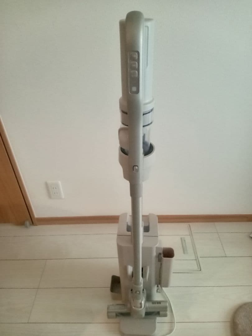 冷やし中華様　アイリスオーヤマ　コードレス掃除機(ごみ回収ドック搭載)