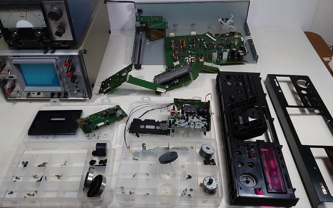 【yamada】TEAC カセットデッキ「V-1030」