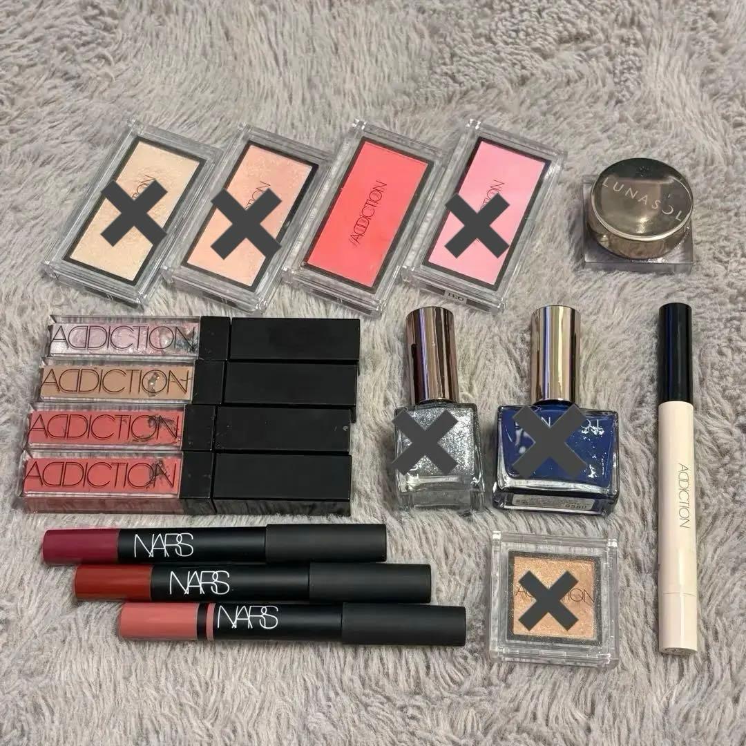 コスメまとめ売り　チーク　リップ　コンシーラー　ネイルなど