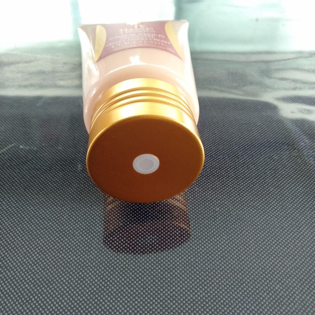 新品同様 ロクシタン ローズベルベット ハンドクリーム 75ml 廃番