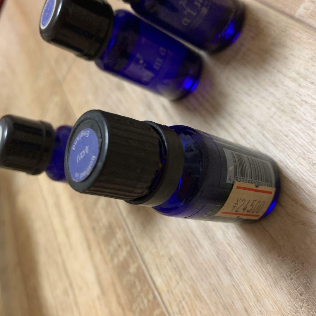 エッセンシャルオイル　ネロリ他4本＋遮光瓶カップ　精油　アロマテラピー