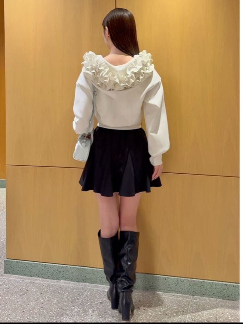 【新品未使用】SNIDEL♡フリルショートジップパーカー ホワイト