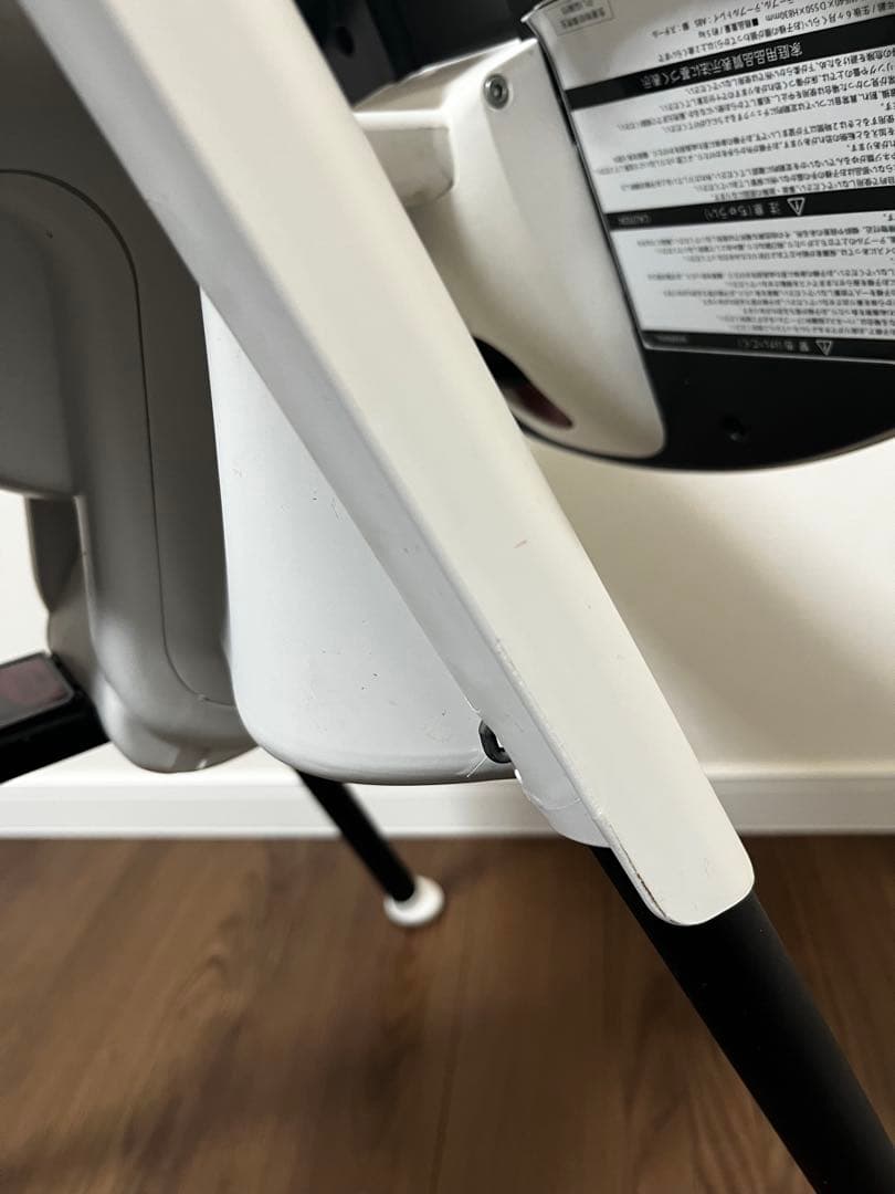 【廃盤品】ベビービョルン　ハイチェア ホワイト　ハーネス付き