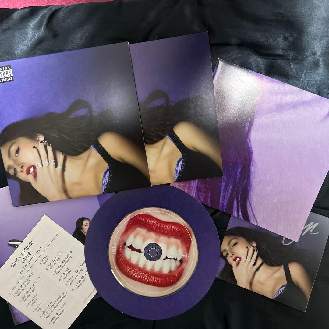 Olivia Rodrigo オリビア ロドリゴ GUTS 直筆サイン 付き